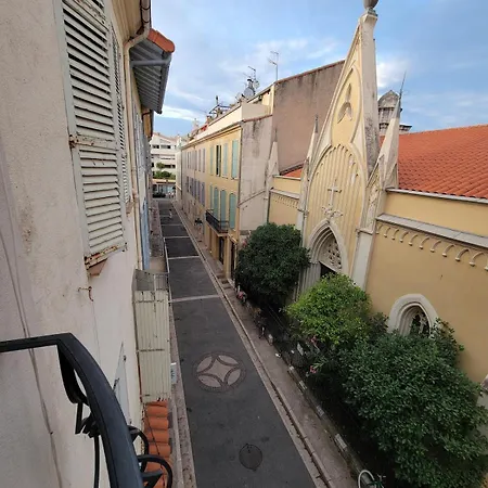Beautiful 2 Bedrooms In Old Апартаменти