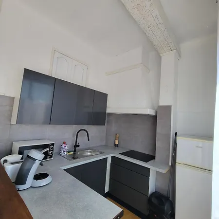 Beautiful 2 Bedrooms In Old * Antibes