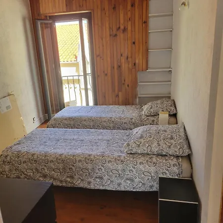 Beautiful 2 Bedrooms In Old * Антіб